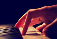 开云体育-涅槃重生！战术革命引爆球队七场不败奇迹