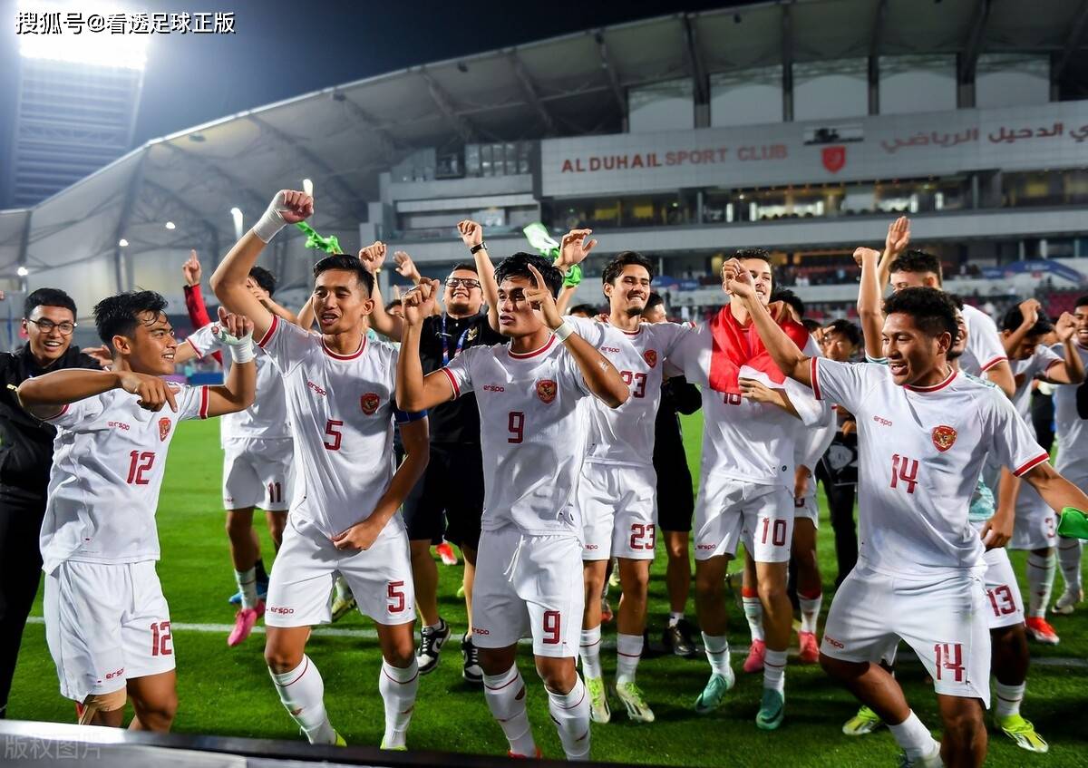 足球赛事火爆进行，球员实力不凡