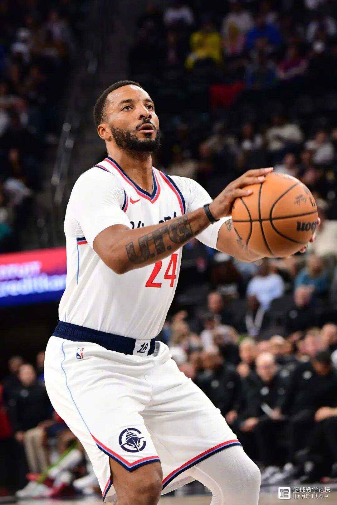 开云体育登录-关于爵士后卫连续场砍下+：成为球队得分王的信息