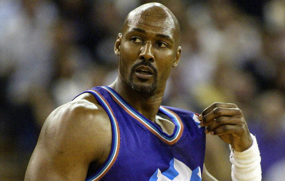 关于爵士后卫连续场砍下+：成为球队得分王的信息