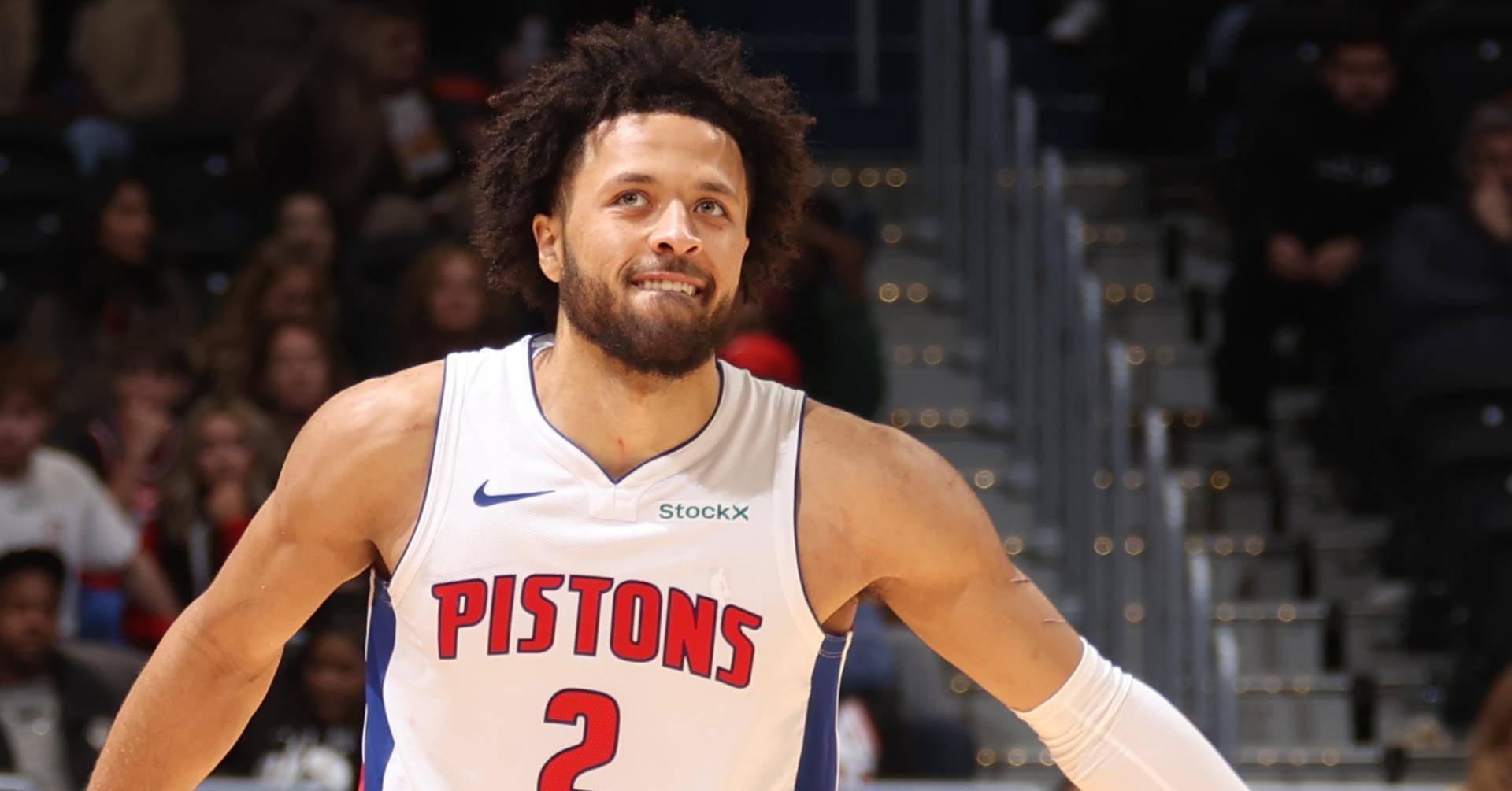 开云平台-篮坛焦点大战，活塞不敌骑士遭逆转惨败的简单介绍