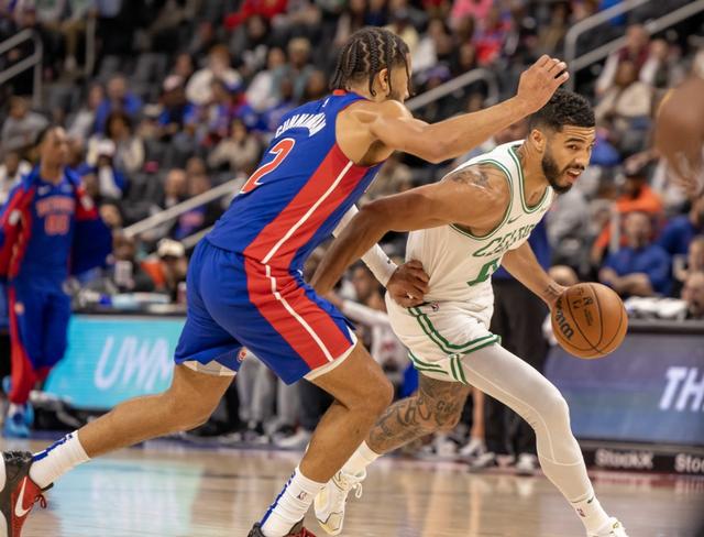 篮坛焦点大战，活塞不敌骑士遭逆转惨败的简单介绍