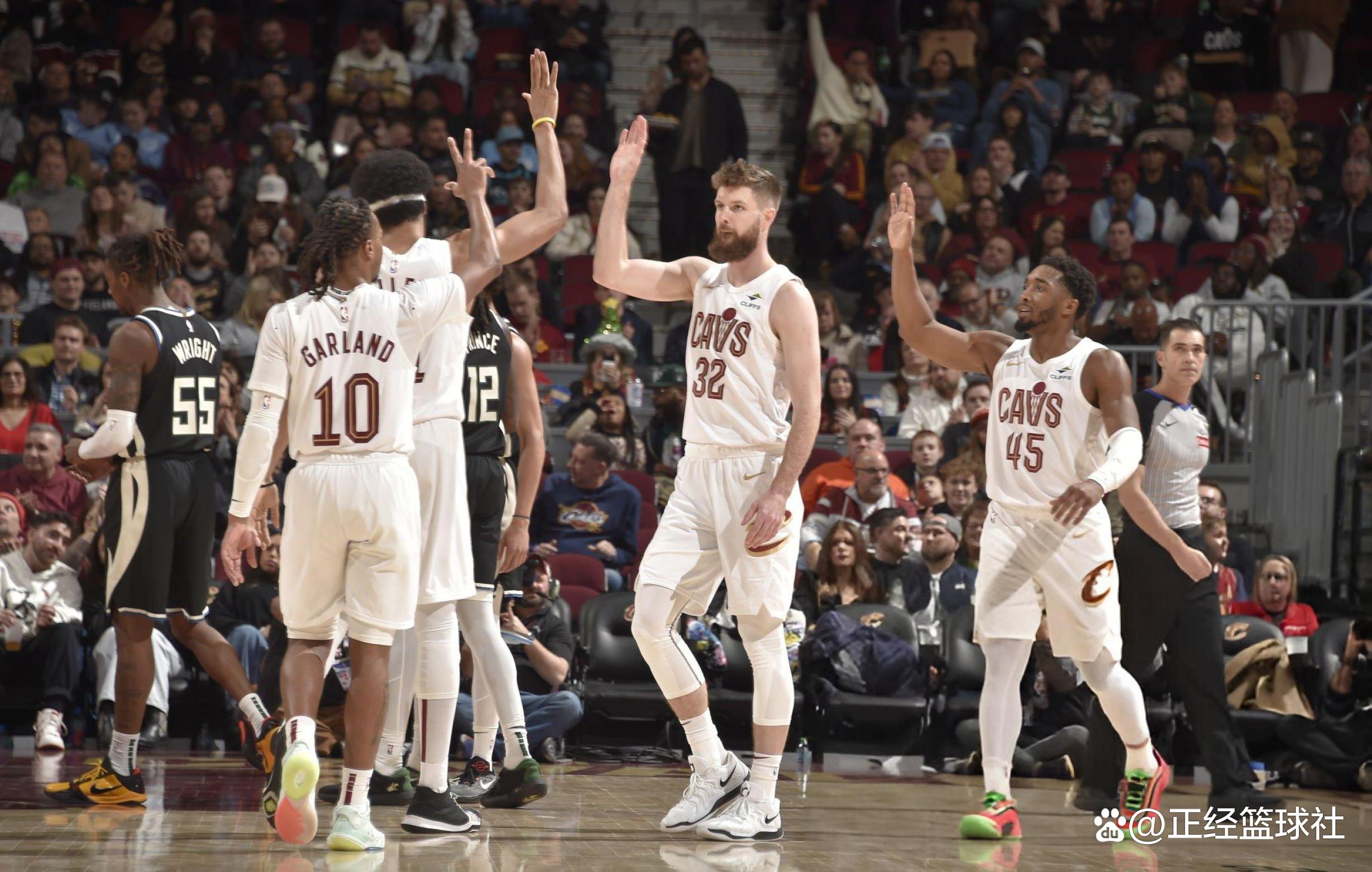 开云体育app-职业篮球比赛季后赛场上强队逐鹿