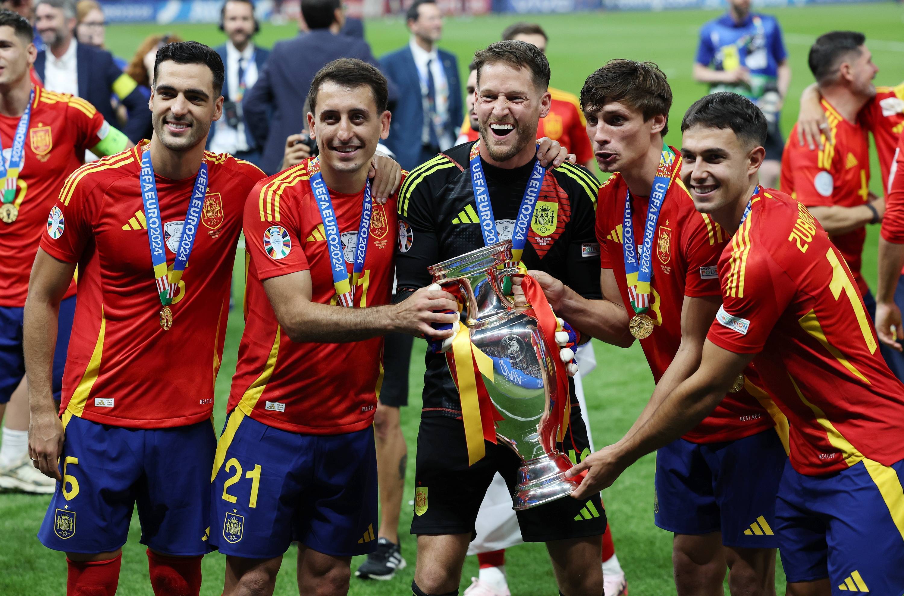 西班牙男篮大胜意大利，晋级国际篮球比赛四强