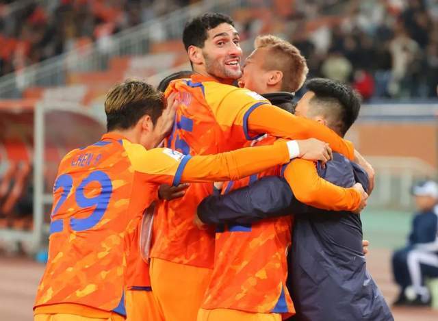 包含韩国球队表现抢眼，亚冠赛场上风头一时无两的词条