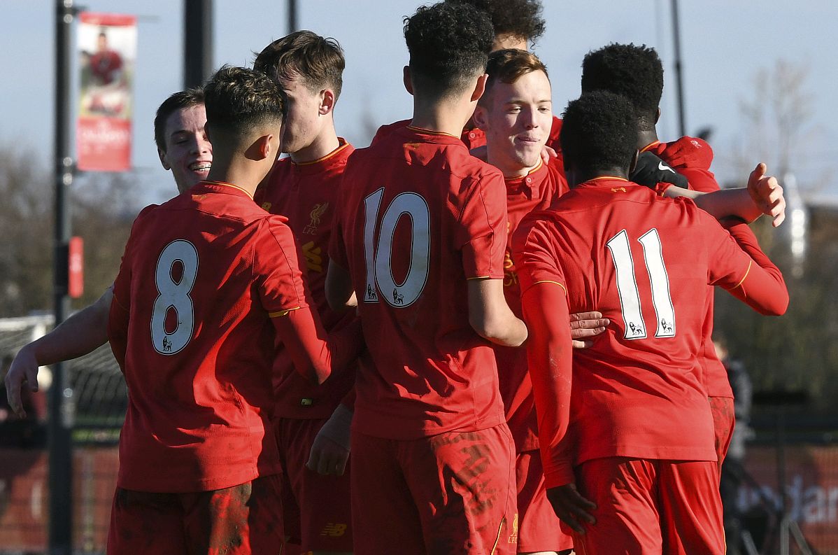 热门球队交锋,全力以赴争夺胜利 热门球队交锋,全力以赴争夺胜利