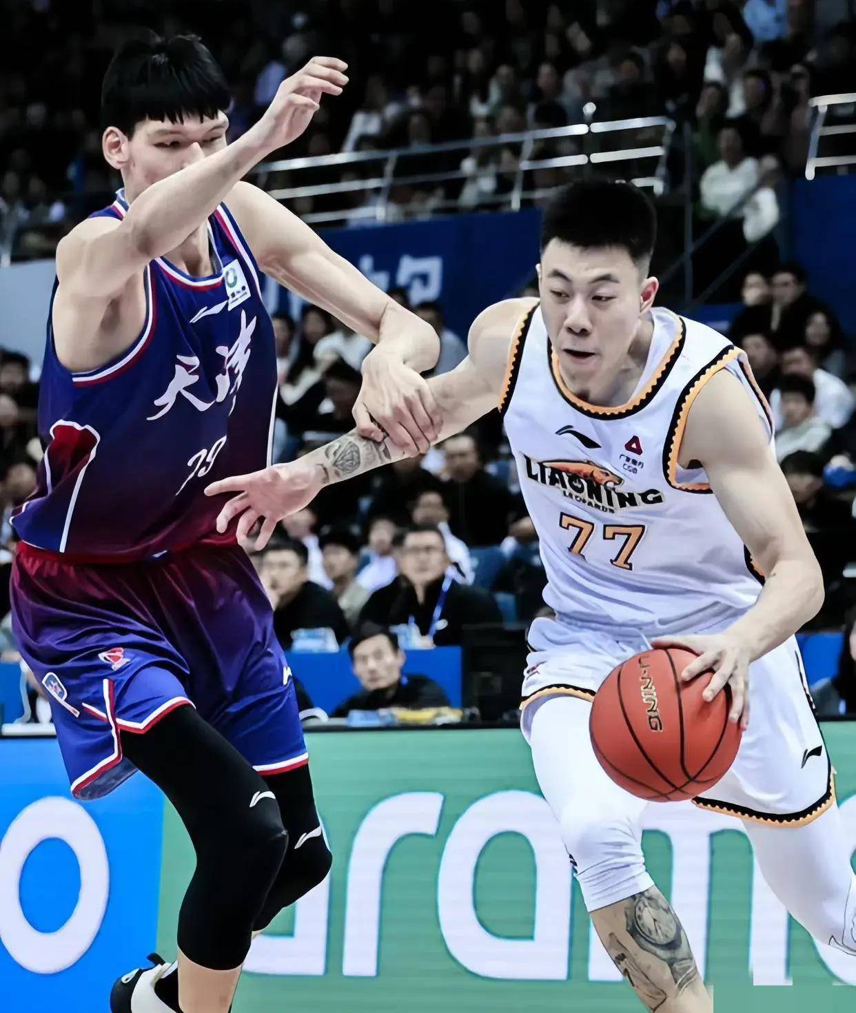 开云体育中国-顶尖队伍对决，激烈比拼打动球迷的简单介绍