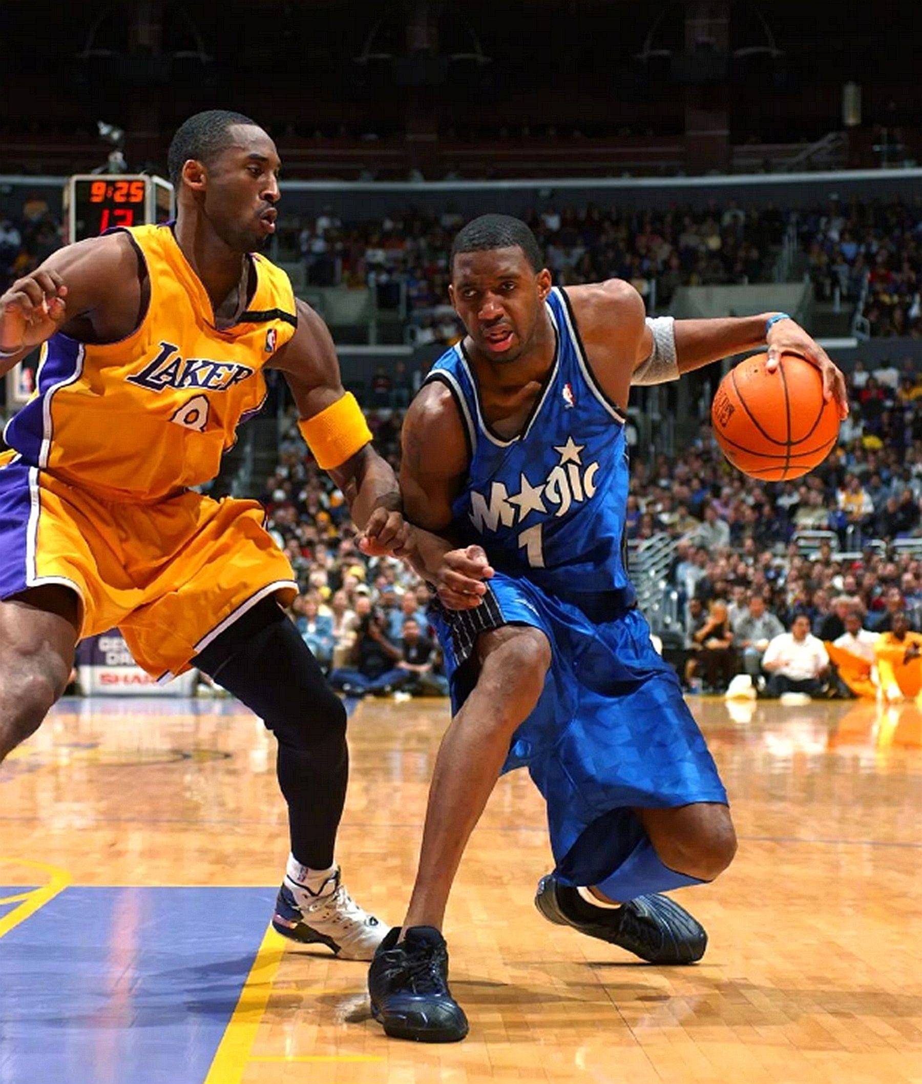 国际篮球赛事上球员们展现出色状态