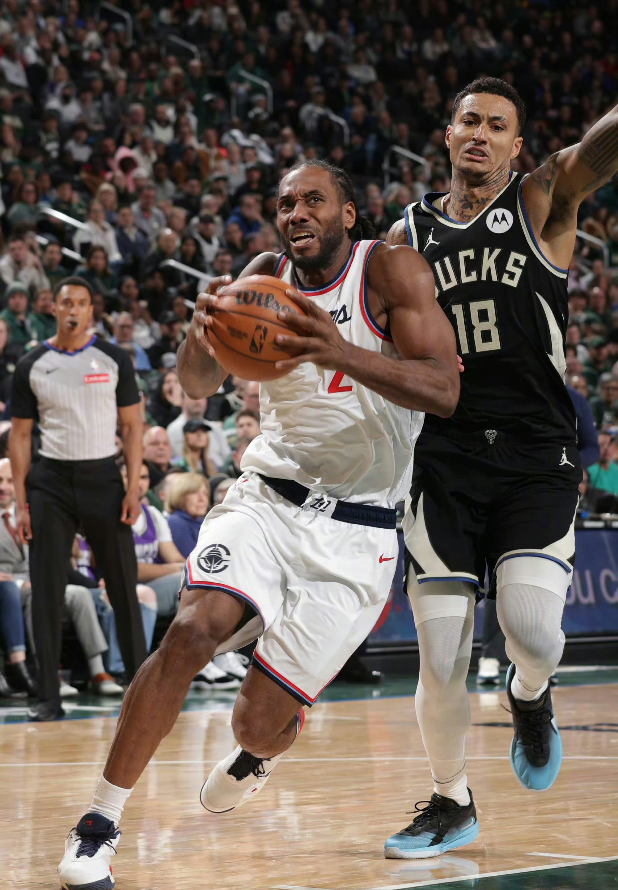 伦纳德再次砍下三双帮助球队战胜