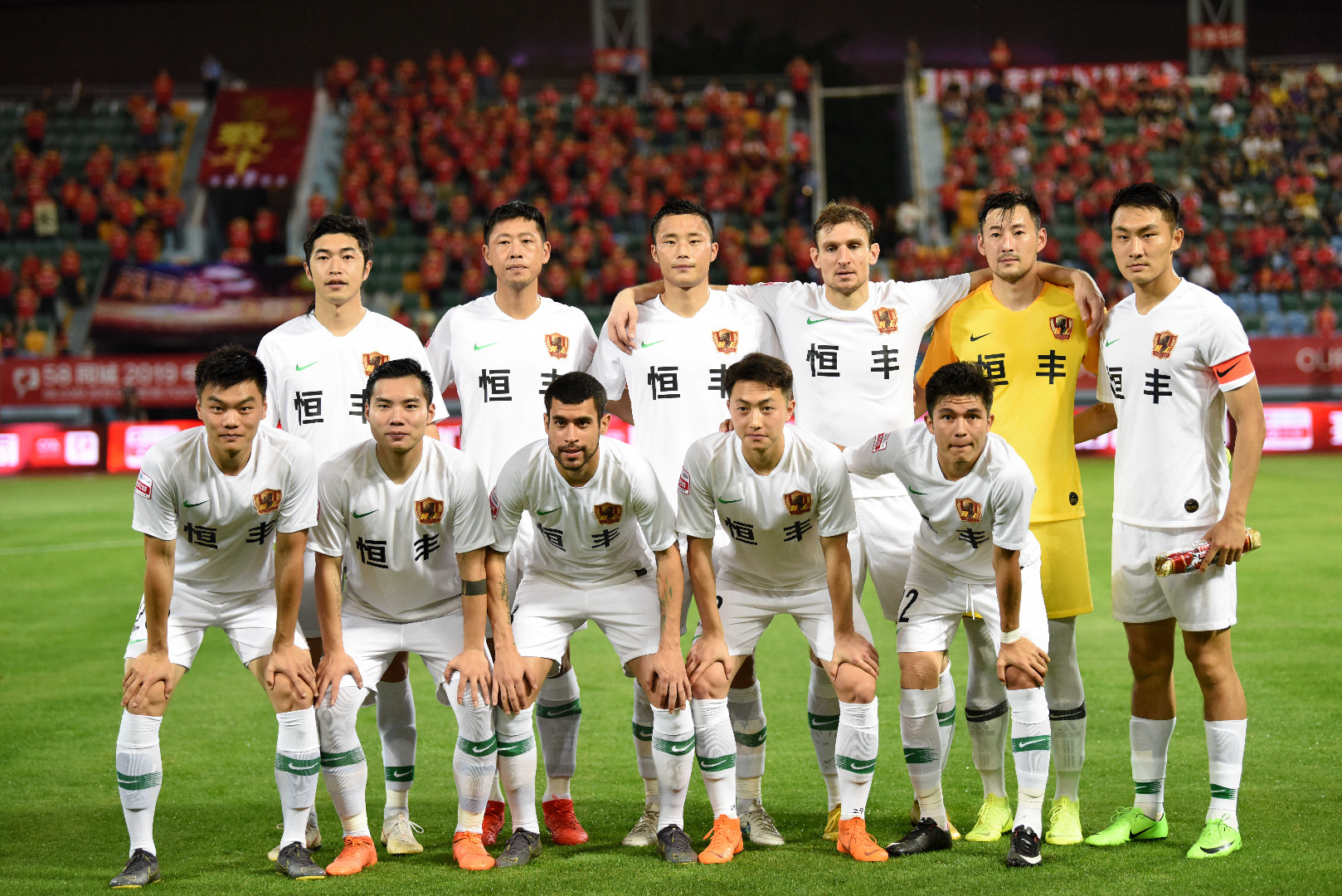 开云体育-上海白小将不负众望，连胜华南虎取得两连胜的简单介绍