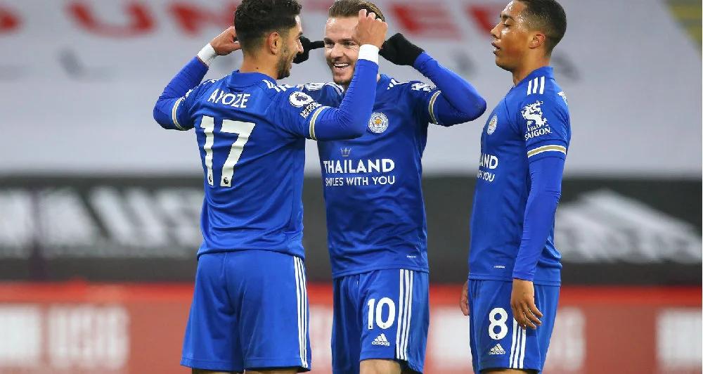 开云体育下载-那不勒斯客场惨败，战绩摇摆难以挽回