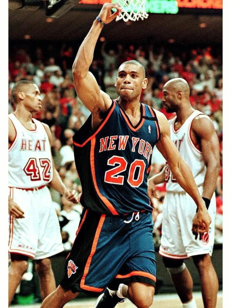 开云平台-纽约篮网队新积分王崭露头角，队友赞誉有加的简单介绍