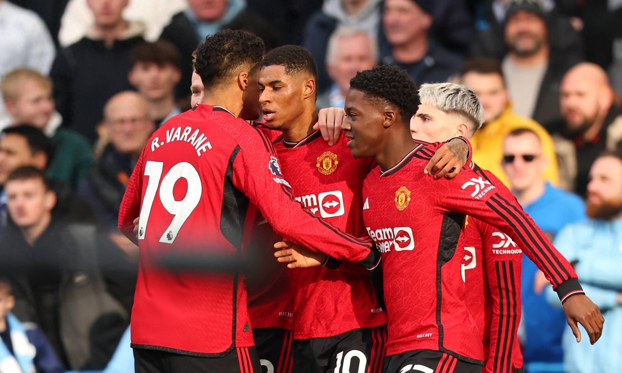 曼联阵容调整,球队战绩有所起色 曼联阵容调整,球队战绩有所起色