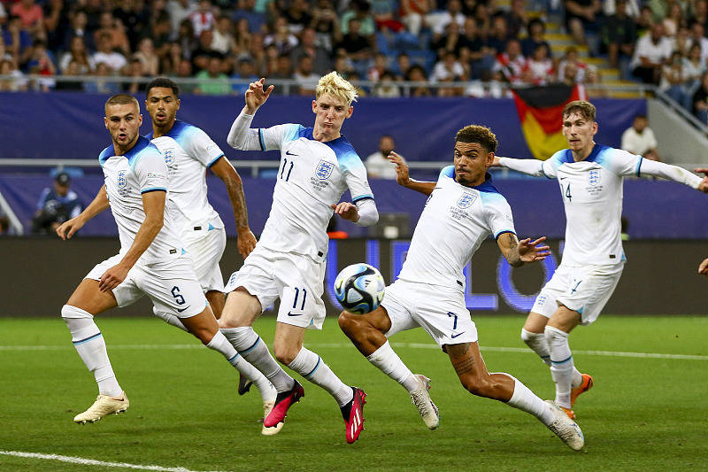 开云体育在线-关于欧洲杯：德国2-1捷克，穆勒破门格策建功，德国队爆冷晋级16强的信息