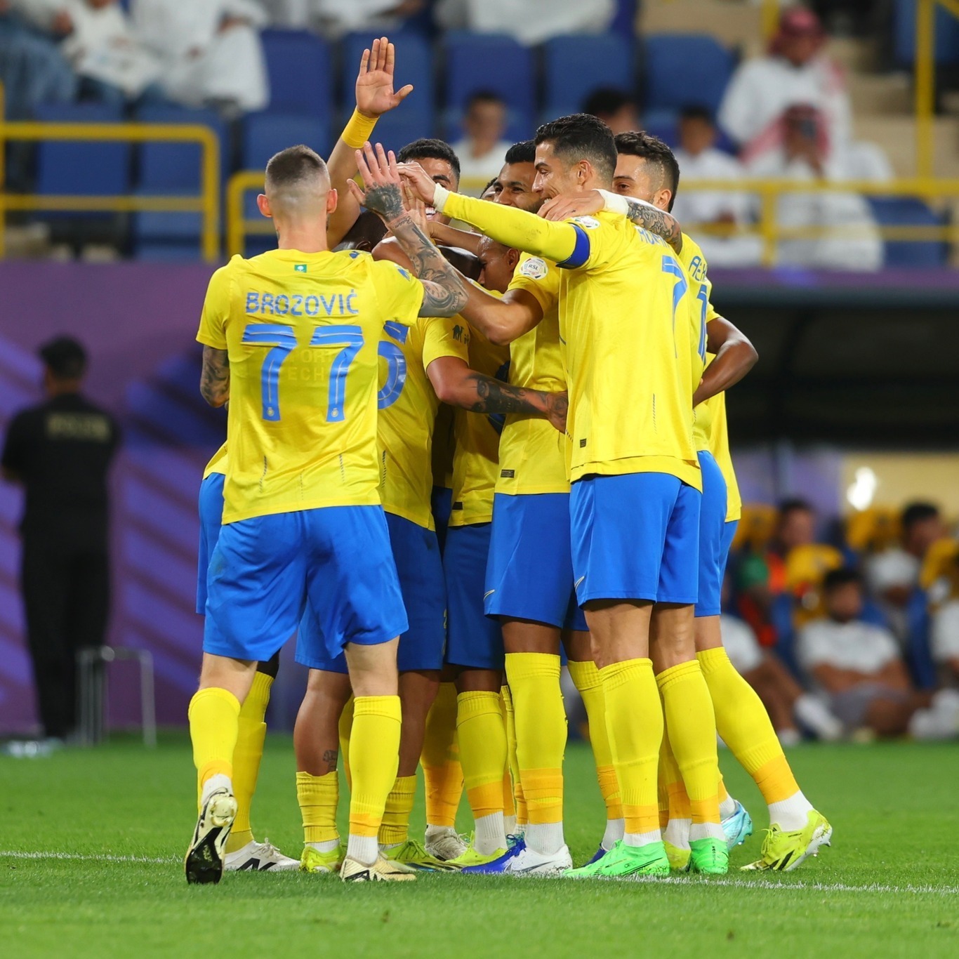 利物浦横扫荷兰，C罗完成帽子戏法的简单介绍