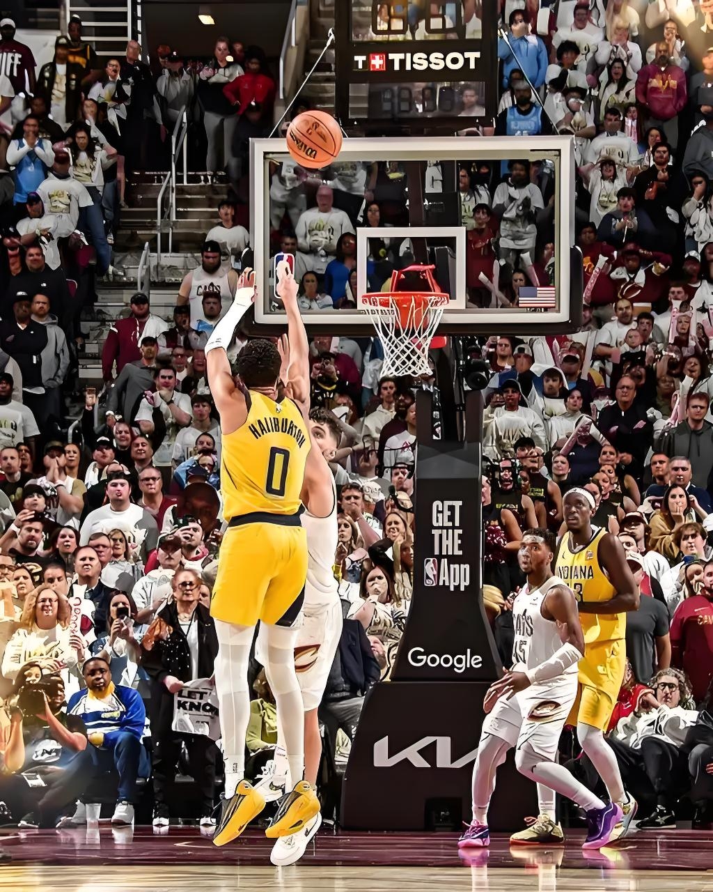 开云APP-步行者逆转老鹰继续领跑东部的简单介绍