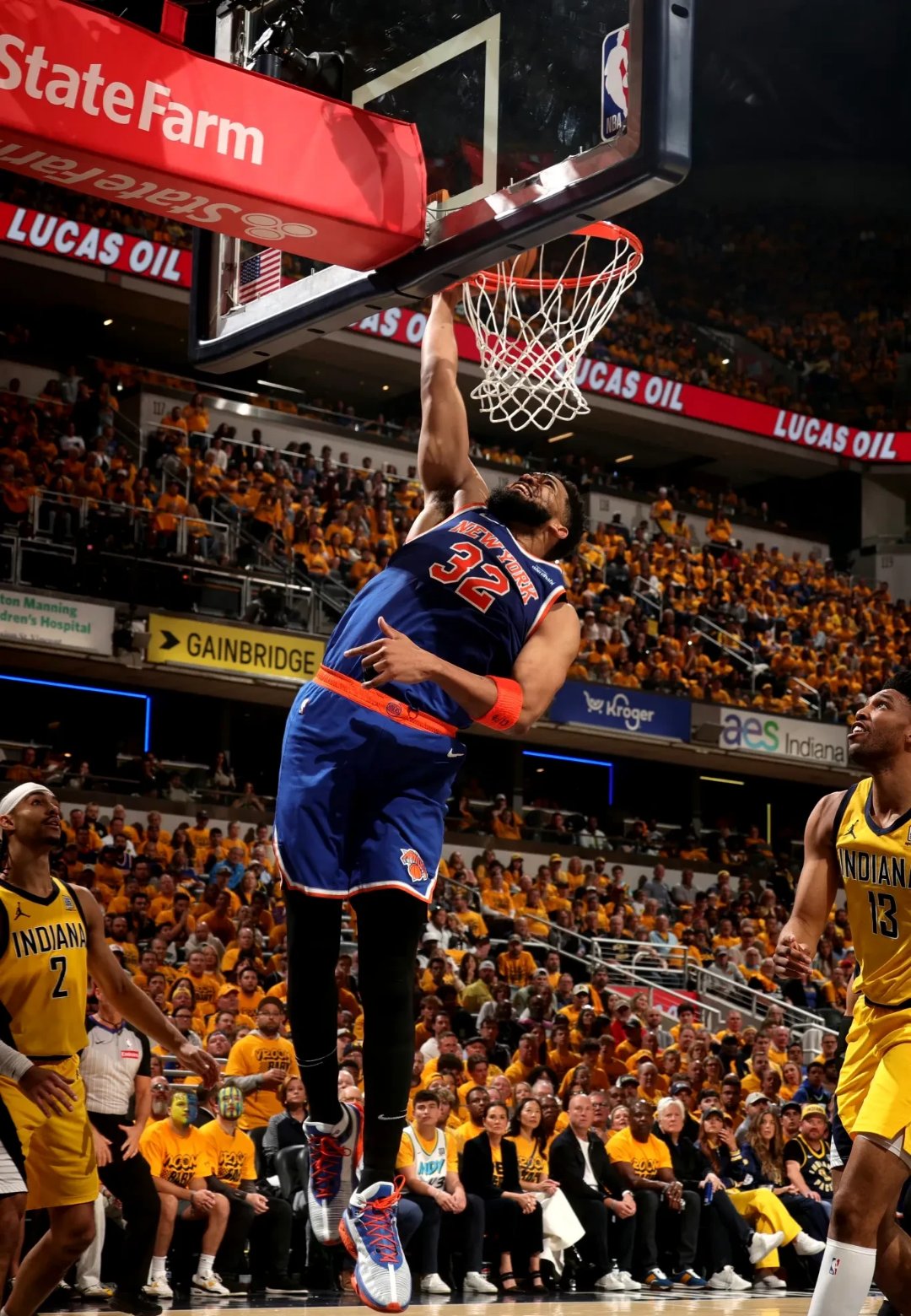 包含森林狼主场逆转步行者，卡尔-安东尼-唐斯压哨绝杀的词条