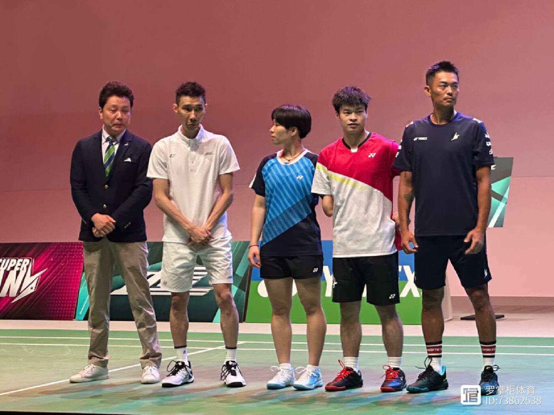 泰国羽毛球队完胜印尼羽毛球队，林丹制霸全场