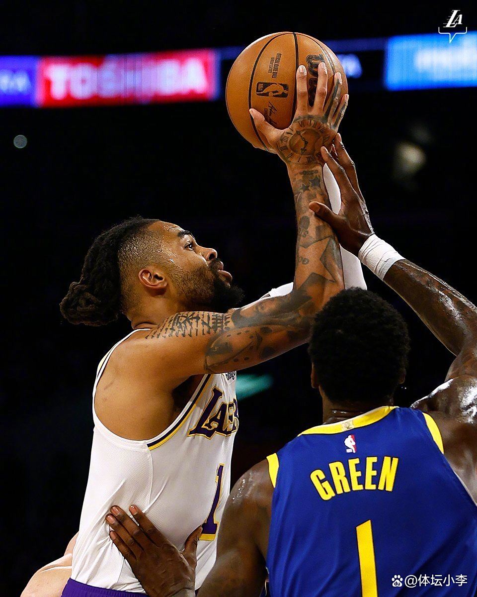 开云体育平台APP-哥伦比亚完胜瓦伦西亚，阿奎罗三分雨点燃全场