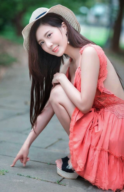 开云体育中国-无声战吼与不朽博弈，当魔术压制马刺，约基奇在柏林加冕