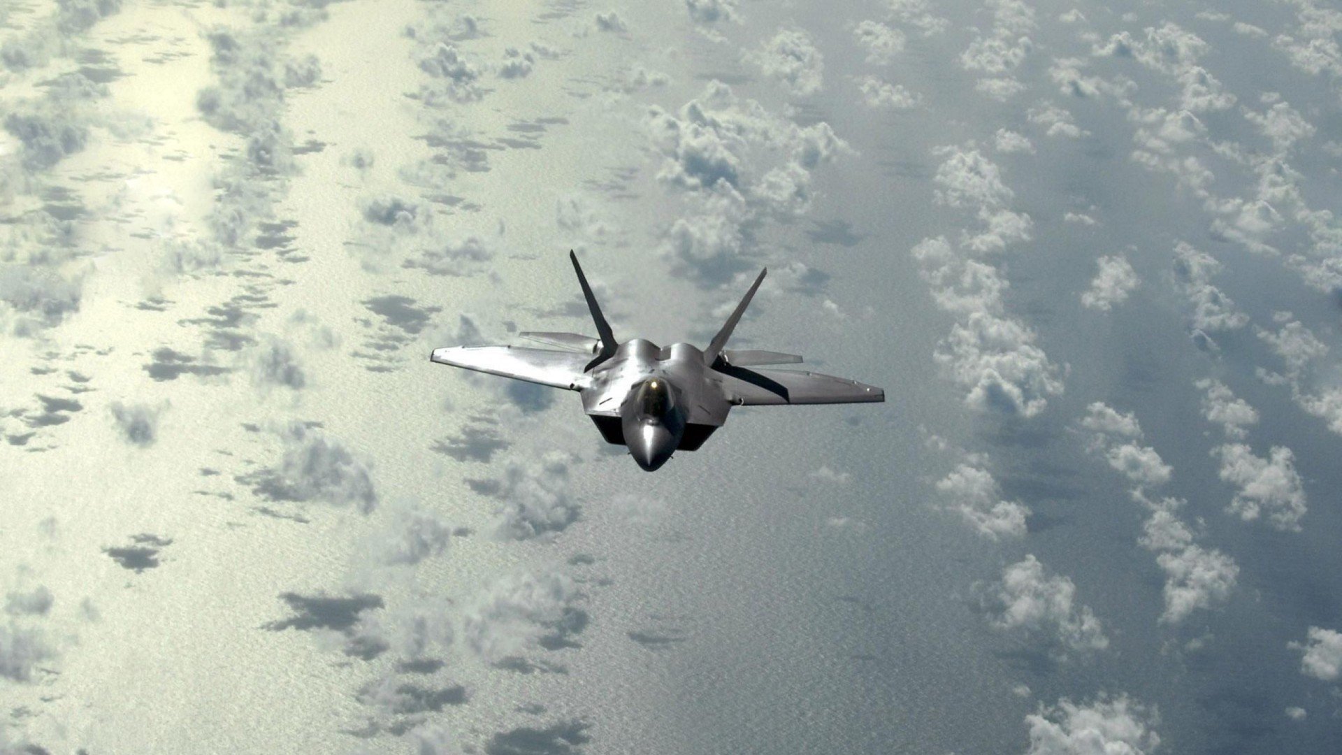 铁血红白碾压北非之鹰，本泽马一剑封喉诠释关键先生